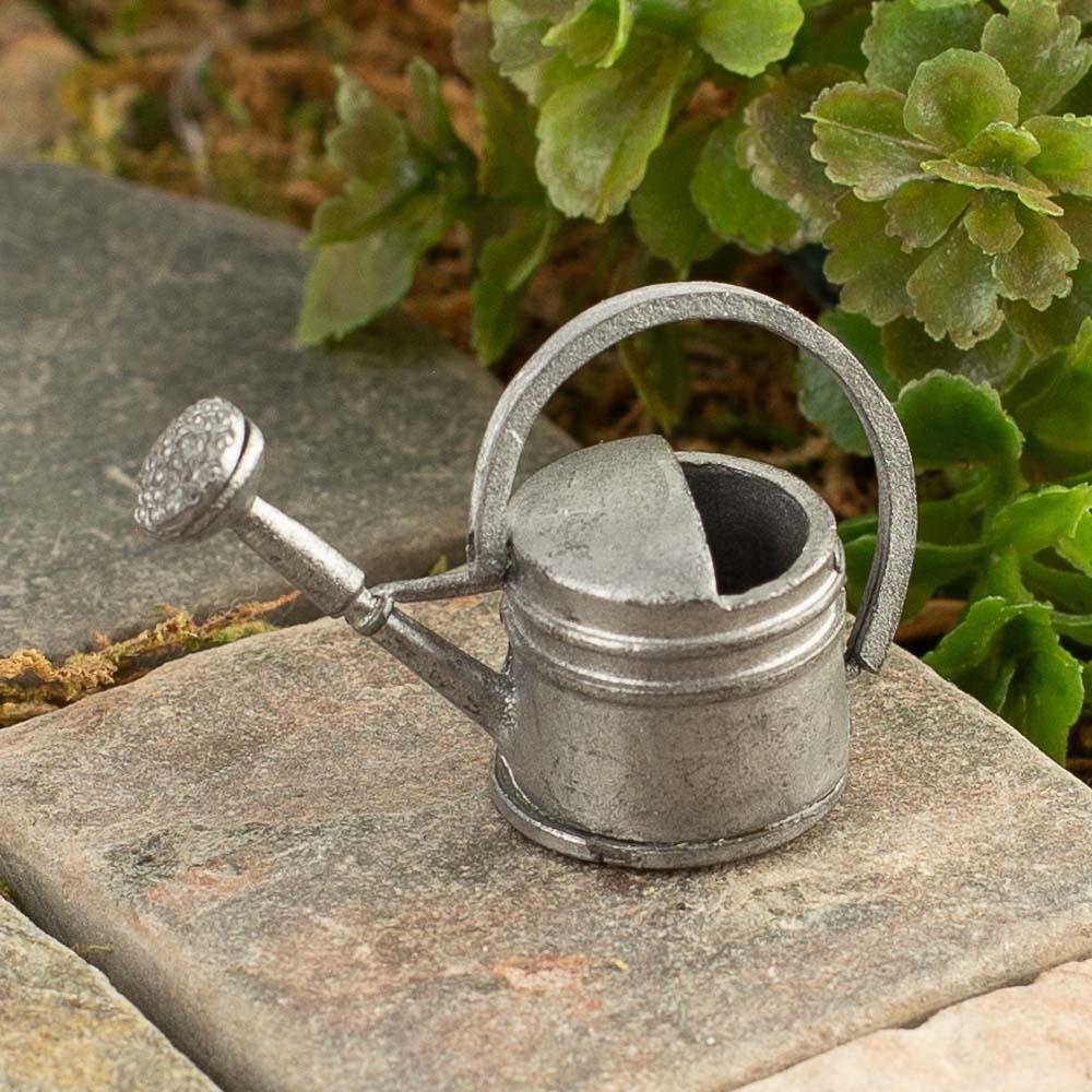 1:12 – 1″ Scale Dollhouse Miniature Tin Watering Can